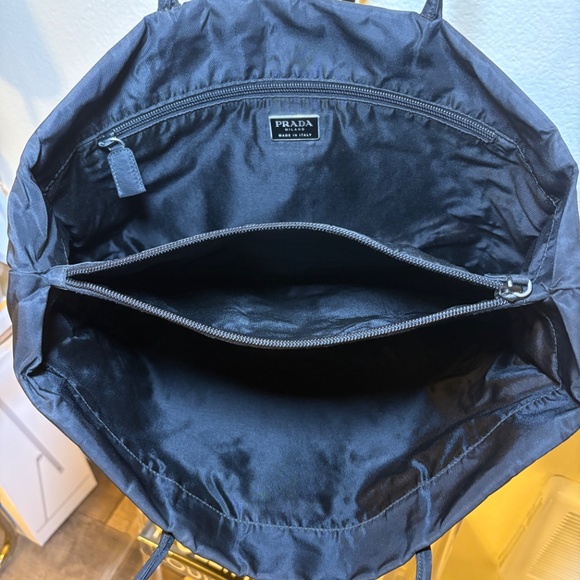 Authentic PRADA Nylon Tote bag ๐ - Picture 4 of 5